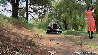 Bonnie A Clyde Se Vracejí V Horkém Trojúhelníku S Intenzivním Orálním A Penetračním Sexem