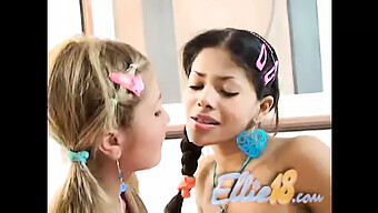 Ellie E Carina In Un Incontro Lesbo Sensuale