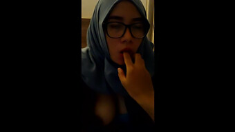 Indonesian Girl In Hijab Delivers Skilled Oral Performance In Series