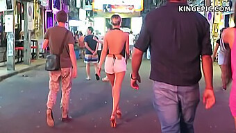 Pertemuan Turis Seks Dengan Bargirl Dewasa Di Bangkok, Thailand