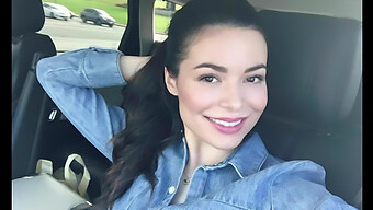 Fotos Do Instagram Da Celebridade Miranda Cosgrove Usadas Para Autoprazer