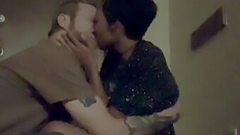 Adolescente Interracial Se Suja E Se Diverte