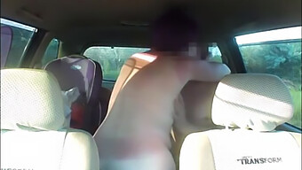 Russian Amateur Couple Has Sex In A Car