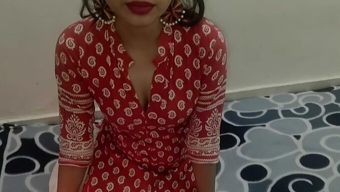 Desi Indian Bhabhi Robi Loda Oficerowi Salonu I Dostaje Swoją Dupę Wyruchaną W Jakości Hd Z Hindi Audio