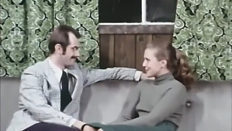 Hot Sex I Klassisk Retro-Video Med Unge 18+ Kunstnere