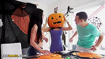 El Hilarante Percance De Tia Cyrus Con Una Calabaza: Un Video Travieso De Halloween Con Una Madrastra