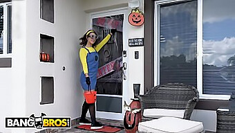 Niespodzianka Halloween Evelin Stone: Dzika Jazda Z Dużym Kutasem Bruno