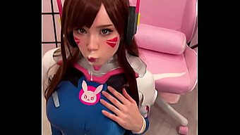 틱톡 스타 코스프레 D.Va, 딥스로트 및 얼굴에 정액을 뿌리다