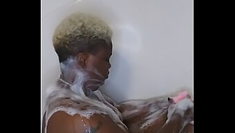 Ebony Wife'S Sensual Spa Experience