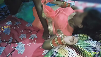 Lactating Milf'S Boyfriend Exposes Her Bra And Saree In Homemade Video