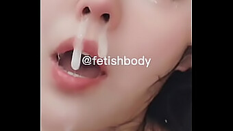 Pelajaran Jari Tengah Dan Deepthroat Dari Model Asia Yang Terikat. Tonton Aksinya Sekarang!