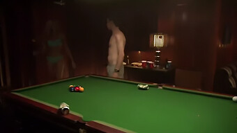 Indiske Kjendiser Striptease Og Offentlig Nakenhet I American Pie - The Naked Mile (2006)