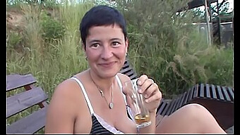 Pov 7: Christine Má Zmyselné Zručnosti V Handjobe A Fajčení