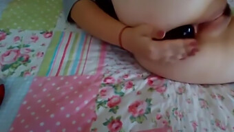 Gadis Rusia Amatur Menghisap Dildo Untuk Keseronokan Anda