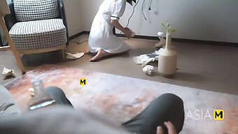 Blonde Asian Teen Xun Xiao Xiao'S 60 Fps Anal Debut In Painter'S Model Film