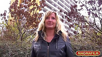 Milf Rubia Dedeada Y Follada Al Aire Libre