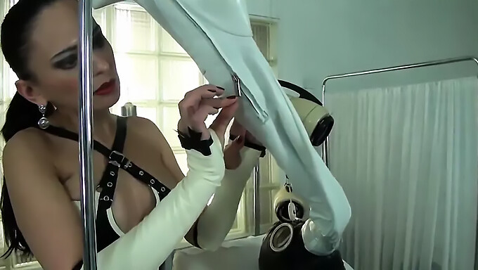 Mistress'S Tantalizing Breathplay Show With Latex Outfit And High Heels