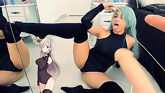 Nuori Cosplay Tyttö Imee Kaksi Dildoa Ja Saa Creampied