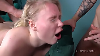 Chubby Nicoles Dobbelte Penetration Og Deepthroating Fører Til To Anale Orgasmer