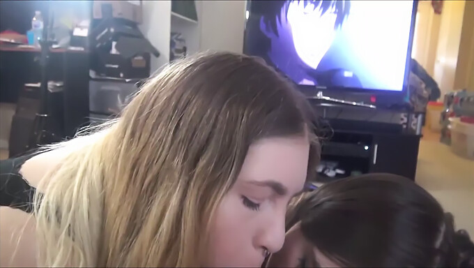 Jessica And Hannah Give Me A Blowjob To Delay My Orgasm